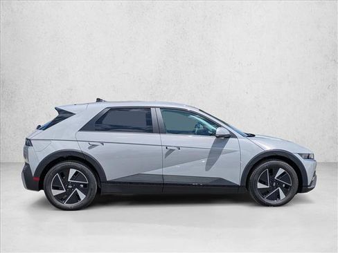 New 2026 Hyundai Ioniq 5 SEL RWD image 4