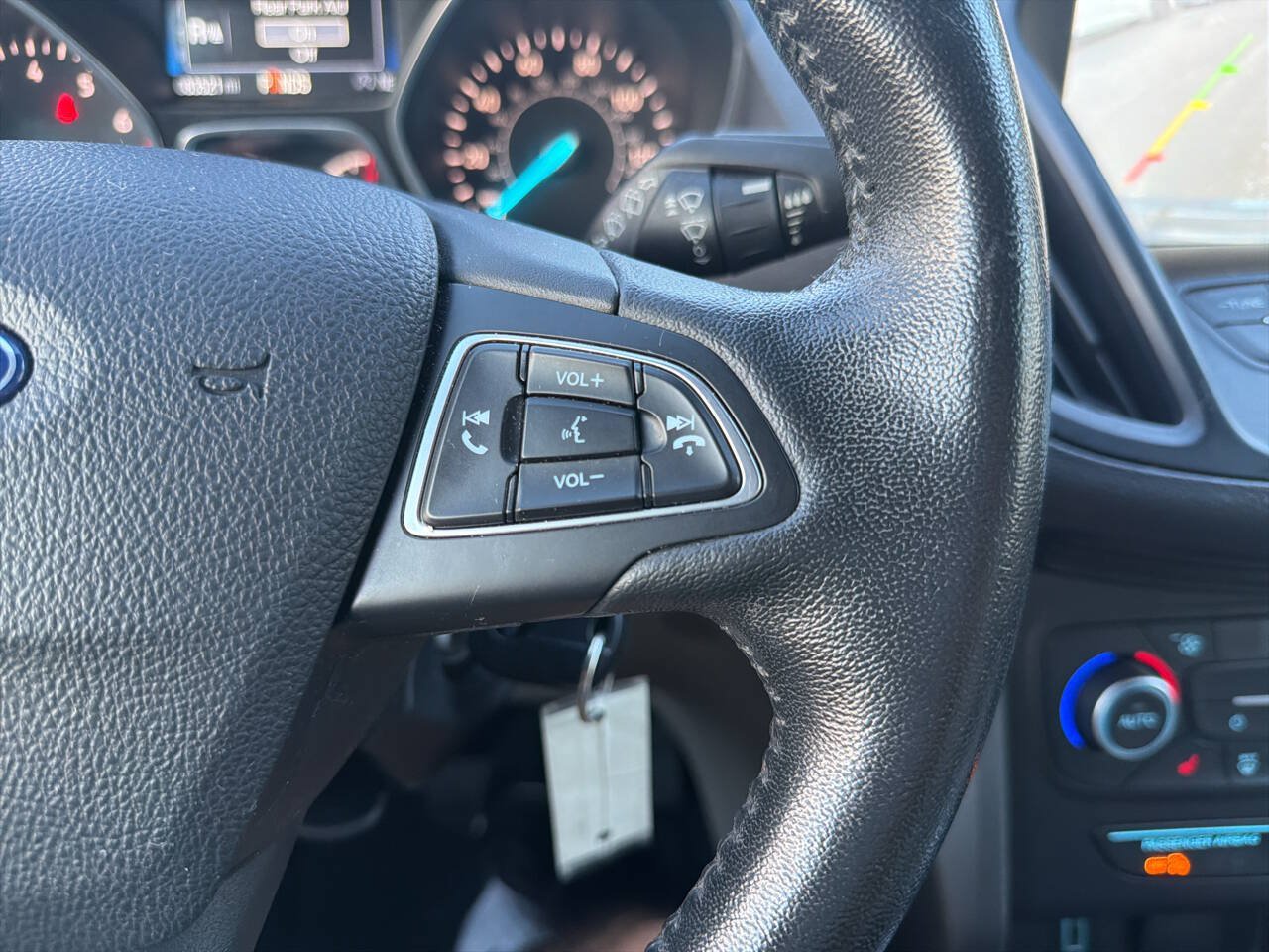 Used 2018 Ford Escape SEL FWD image 16