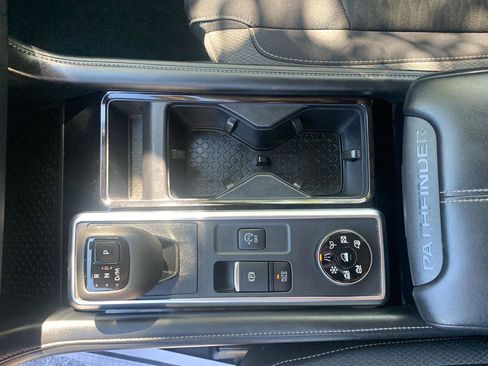 Certified 2024 Nissan Pathfinder SV AWD/4WD image 17