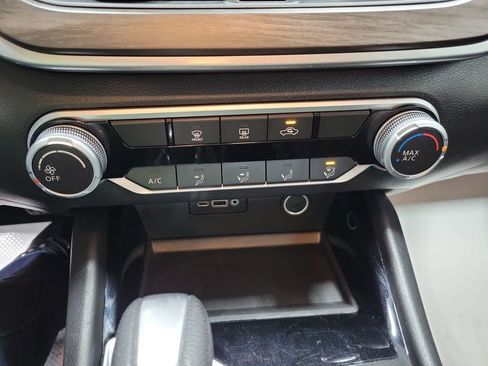 Used 2024 Nissan Altima 2.5 SV image 46