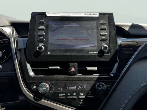 Used 2024 Toyota Camry SE image 30