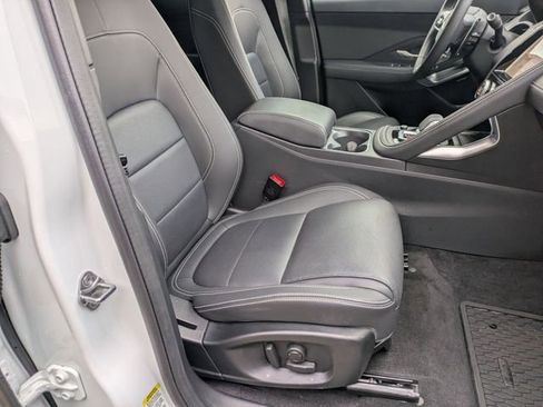 Used 2024 Jaguar E-PACE R-Dynamic SE image 18