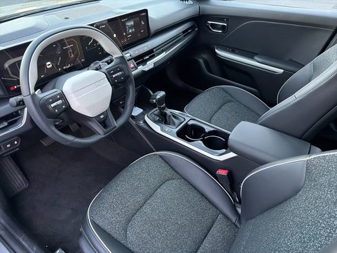 New 2025 Kia K4 GT-Line image 10