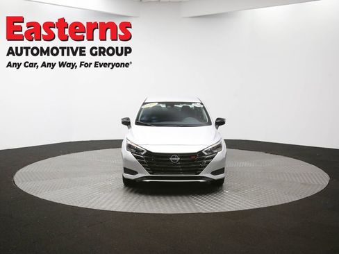 Used 2025 Nissan Versa SR w/ Trunk Package image 51