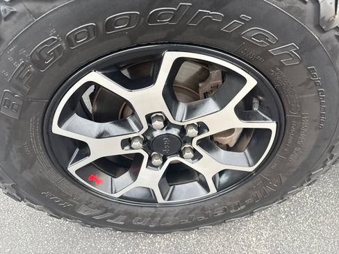 Used 2021 Jeep Wrangler Unlimited Rubicon image 42