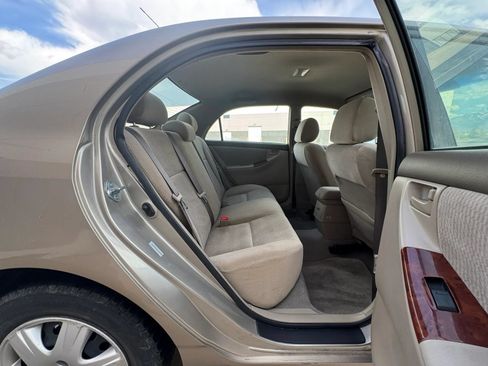 Used 2005 Toyota Corolla LE w/ Audio Value Pkg FWD image 13