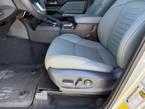 Certified 2025 Toyota Tacoma Trailhunter image 16