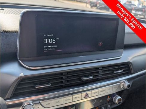 Used 2022 Kia Telluride LX image 21