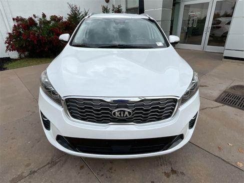 Used 2019 Kia Sorento EX image 2