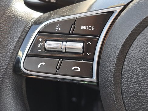 Used 2020 Kia Forte LXS FWD image 12