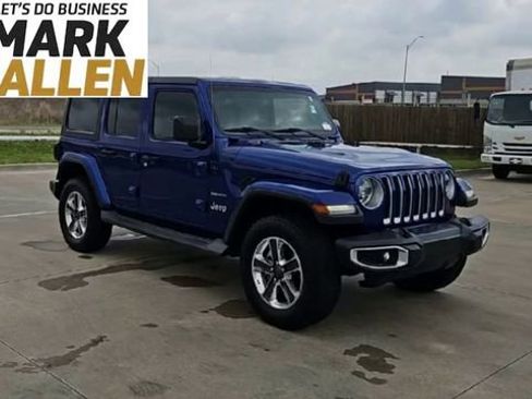 Used 2018 Jeep Wrangler Unlimited Sahara image 2