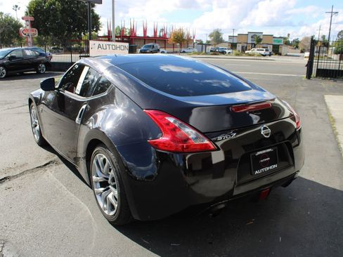 Used 2014 Nissan 370Z Coupe image 12