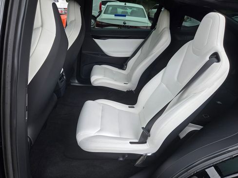 Used 2018 Tesla Model X 100D AWD/4WD image 14