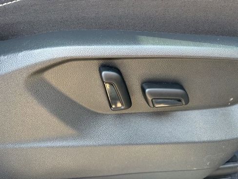 Used 2024 Volkswagen Atlas Cross Sport SEL Premium R-Line AWD/4WD image 22