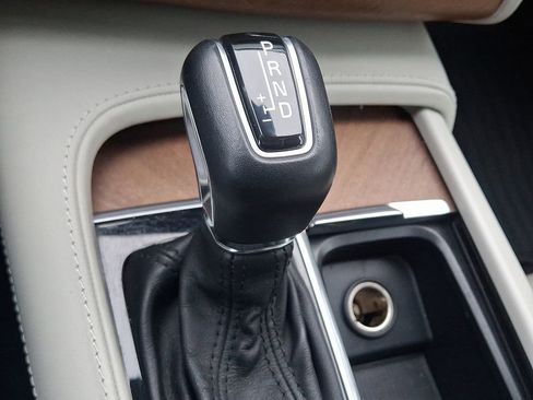 Used 2019 Volvo XC90 T6 Inscription w/ Luxury Package image 16