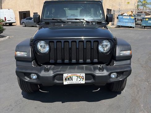 Used 2023 Jeep Wrangler Sport S image 3