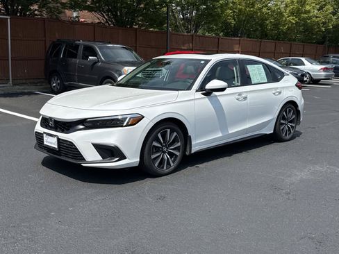 Used 2024 Honda Civic EX-L image 17