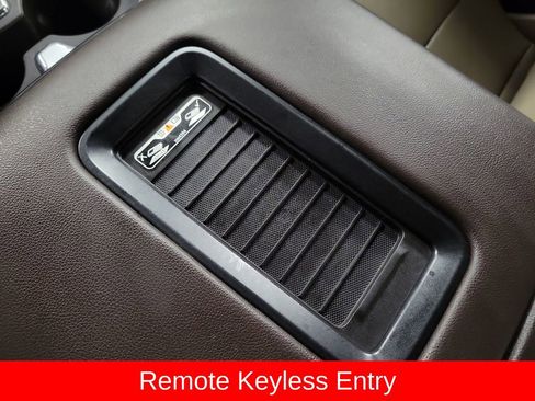 Used 2017 GMC Sierra 1500 SLT w/ SLT Premium Package image 16