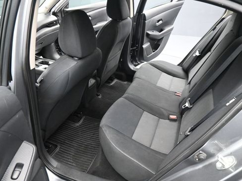 Used 2022 Nissan Sentra SV w/ All-Weather Package image 16