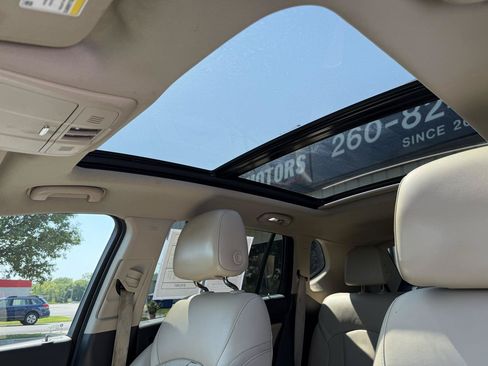 Used 2018 Buick Envision Essence w/ LPO, Active Package AWD/4WD image 18