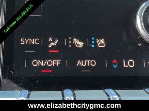 Used 2025 GMC Yukon Denali AWD/4WD image 33
