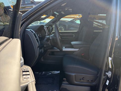 Used 2026 RAM 3500 Big Horn AWD/4WD image 11