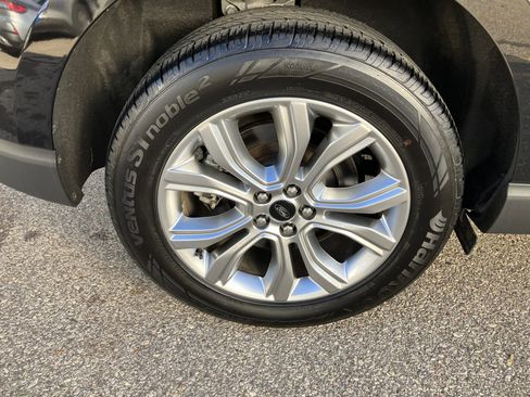 Used 2024 Ford Edge Titanium AWD/4WD image 18