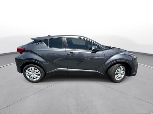 Used 2019 Toyota C-HR LE FWD image 5