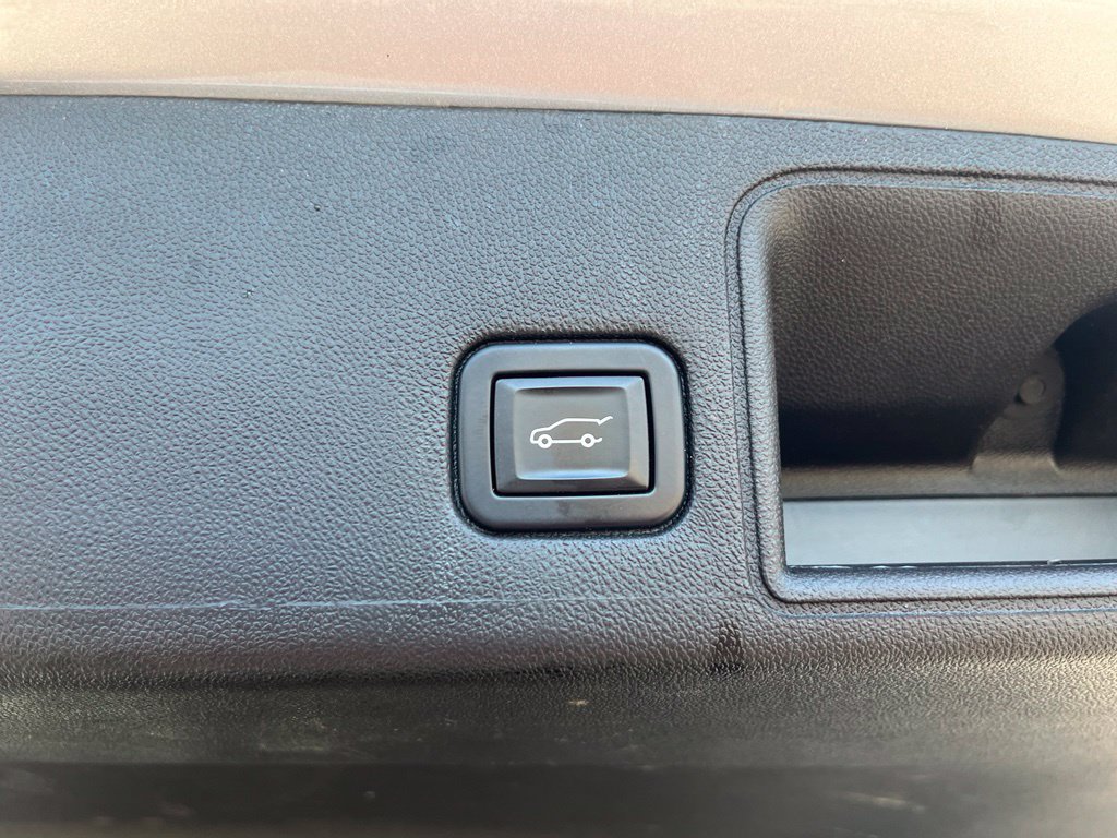 Used 2022 GMC Terrain SLT AWD/4WD image 13