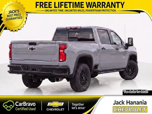 Used 2025 Chevrolet Silverado 2500 ZR2 w/ Technology Package AWD/4WD image 4
