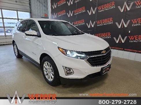 Used 2018 Chevrolet Equinox LT FWD image 2