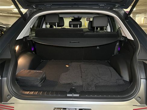 Used 2023 Hyundai Ioniq 5 Limited image 6