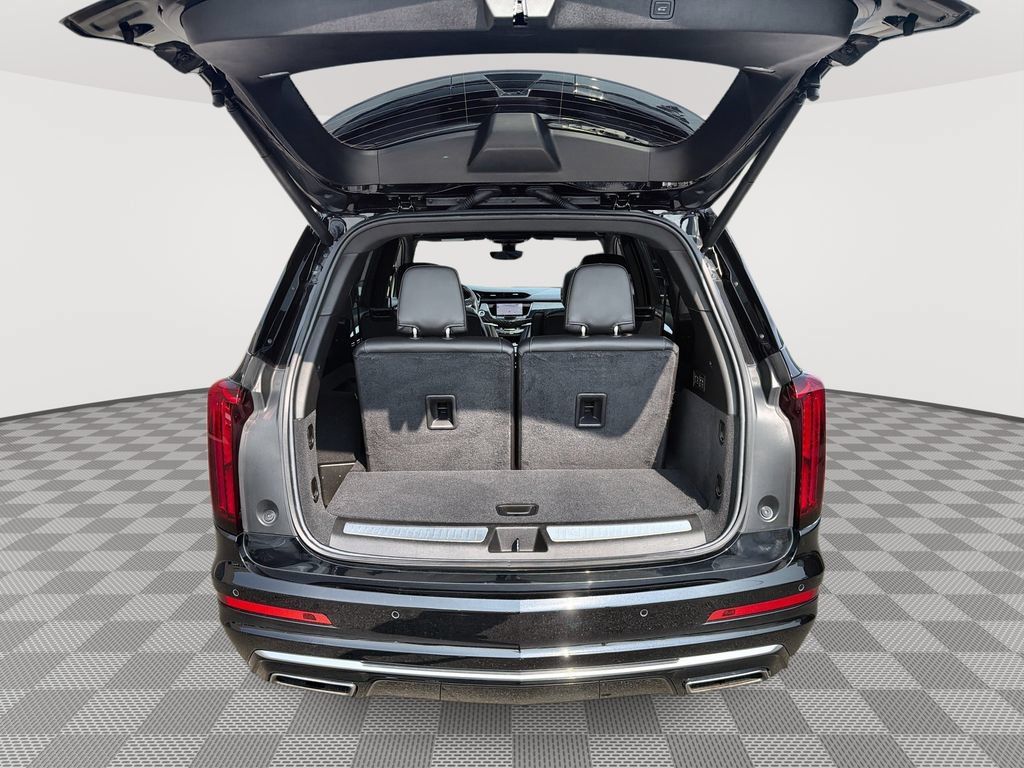 Used 2023 Cadillac XT6 Premium Luxury w/ Technology Package AWD/4WD image 21