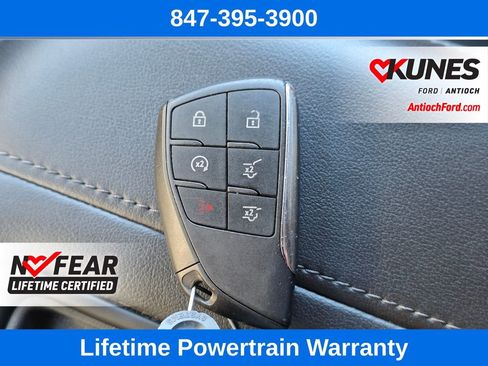 Used 2023 Chevrolet Suburban LT AWD/4WD image 17