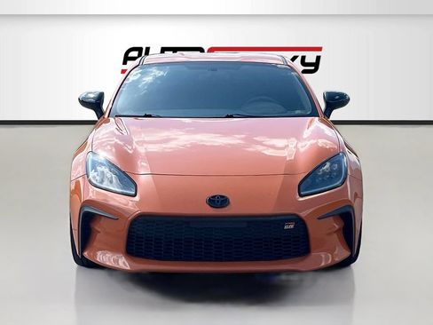 Used 2023 Toyota GR86 10th Anniversary SE RWD image 2