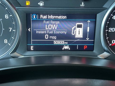 Used 2024 GMC Terrain SLE FWD image 34