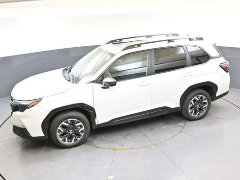 Certified 2025 Subaru Forester Premium AWD/4WD image 37