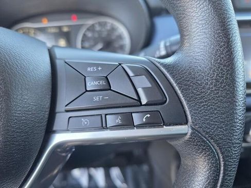 Used 2023 Nissan Versa SV image 24