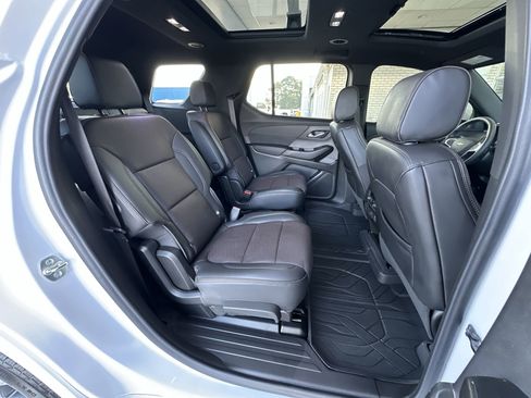 Used 2023 Chevrolet Traverse High Country w/ LPO, 'HIT The Road' Package FWD image 28