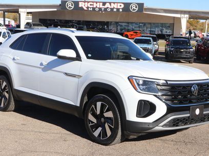 Used 2024 Volkswagen Atlas Cross Sport SE w/ Panoramic Sunroof Package