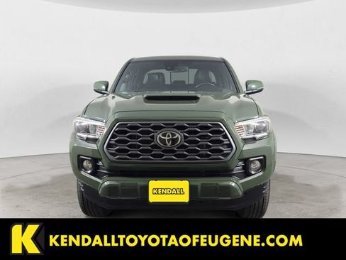 Used 2021 Toyota Tacoma TRD Sport AWD/4WD image 8