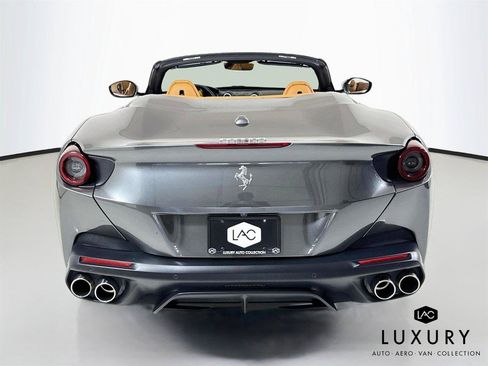 Used 2019 Ferrari Portofino RWD image 7