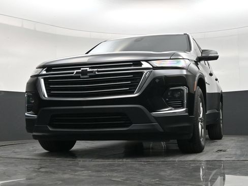 Used 2023 Chevrolet Traverse LT FWD image 26