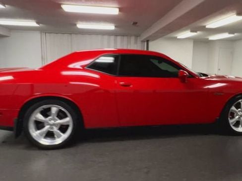 Used 2014 Dodge Challenger R/T w/ Quick Order Package 28M RWD image 9