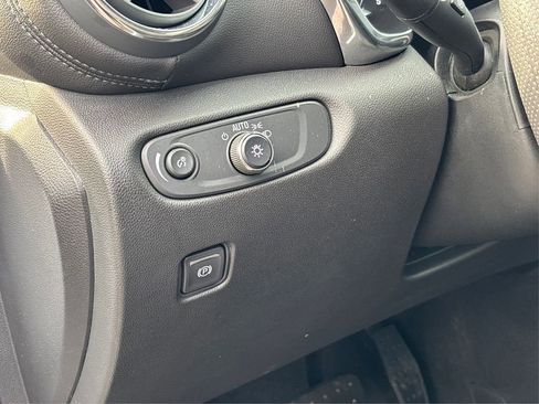 Used 2022 Chevrolet Blazer LT image 33