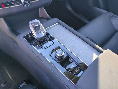 New 2026 Volvo XC90 B6 Ultra w/ Protection Package Premier image 24