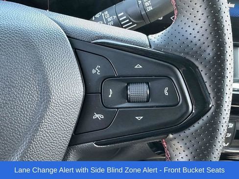 Used 2025 Chevrolet Trax RS w/ Driver Confidence Package image 10