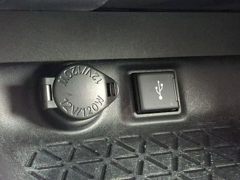 Used 2021 Toyota RAV4 LE image 23