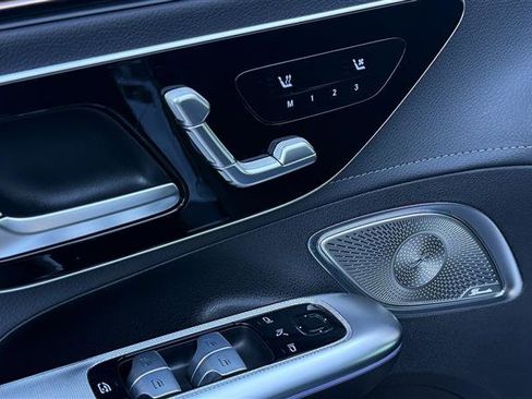 Used 2023 Mercedes-Benz EQE 500 4MATIC Sedan w/ Pinnacle Trim Package image 10