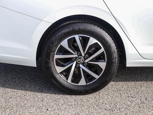 Used 2024 Volkswagen Jetta S image 11